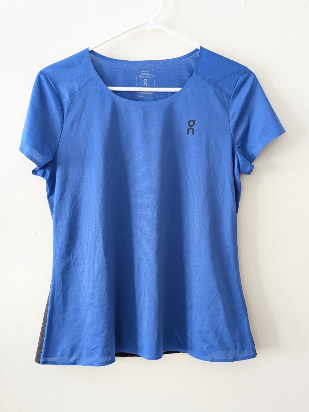 Run On Cloud | Women's Performance-T - Running Shirt
